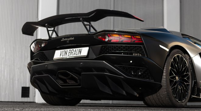 <img src="pubdb/bilder/object/1025/1/660Aventador-020.jpg"/>