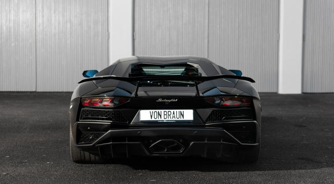 <img src="pubdb/bilder/object/1025/11/660Aventador-016.jpg"/>
