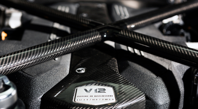 <img src="pubdb/bilder/object/1025/18/660Aventador-048.jpg"/>