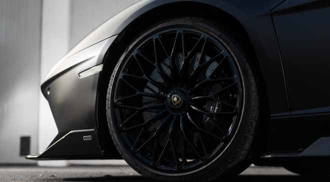 <img src="pubdb/bilder/object/1025/26/660Aventador-024.jpg"/>