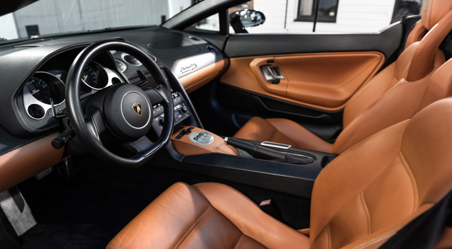 <img src="pubdb/bilder/object/1029/19/660Gallardo-020.jpg"/>