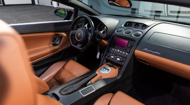 <img src="pubdb/bilder/object/1029/20/660Gallardo-022.jpg"/>