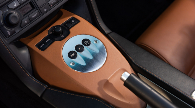 <img src="pubdb/bilder/object/1029/3/660Gallardo-023.jpg"/>