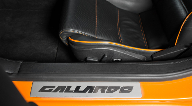 <img src="pubdb/bilder/object/372/15/6602016-08-31_Lamborghini_Gallardo_Spyder_Orange_2500_11.jpg"/>