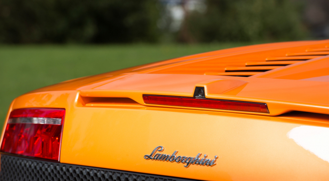 <img src="pubdb/bilder/object/372/7/6602016-08-31_Lamborghini_Gallardo_Spyder_Orange_2500_18.jpg"/>