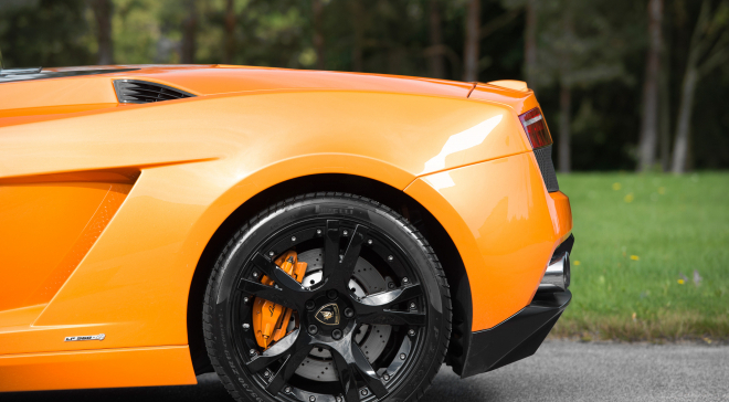 <img src="pubdb/bilder/object/372/8/6602016-08-31_Lamborghini_Gallardo_Spyder_Orange_2500_17.jpg"/>