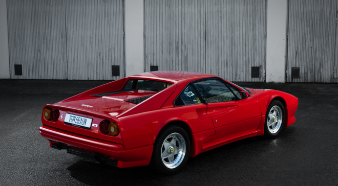 <img src="pubdb/bilder/object/800/25/660Ferrari_308_GTB-114.jpg"/>