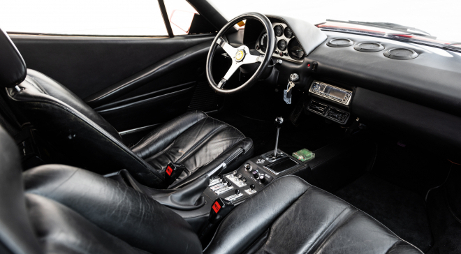 <img src="pubdb/bilder/object/800/7/660Ferrari_308_GTB-135.jpg"/>