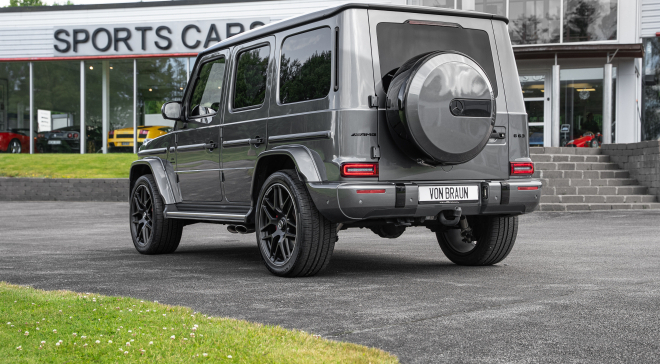 <img src="pubdb/bilder/object/1031/18/660von-braun-amg-g63-2.jpg"/>