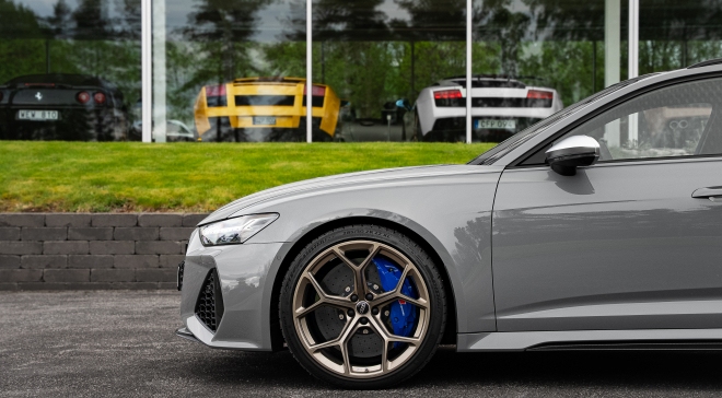 <img src="pubdb/bilder/object/1045/6/660Nardo-Gray-Audi-RS6-9.jpg"/>