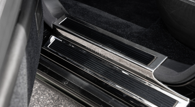 <img src="pubdb/bilder/object/1049/23/660VonBraun-bentley-arnage-11.jpg"/>