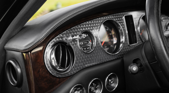 <img src="pubdb/bilder/object/1049/5/660VonBraun-bentley-arnage-13.jpg"/>