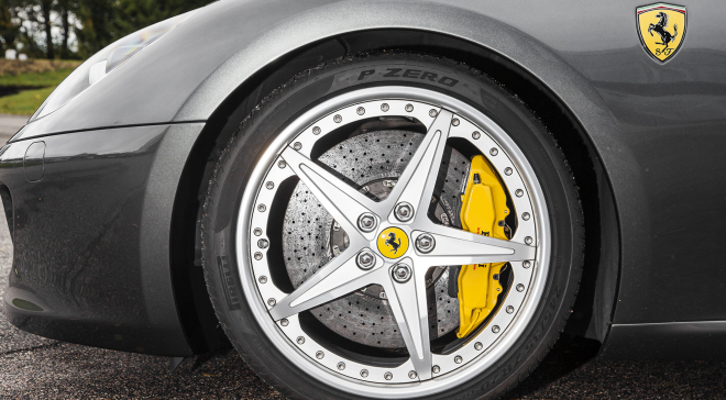<img src="pubdb/bilder/object/201/12/660ferrari599_1409_al10l.jpg"/>