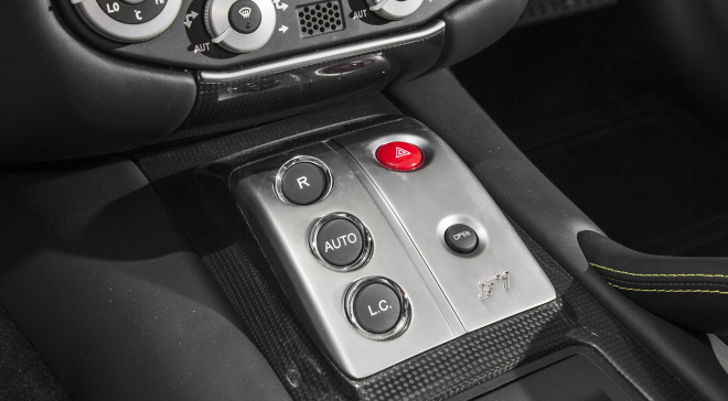 <img src="pubdb/bilder/object/201/8/660ferrari599_1409_al16l.jpg"/>