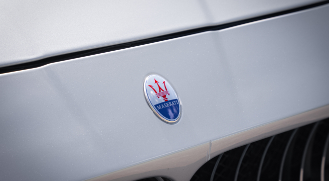 <img src="pubdb/bilder/object/956/21/660Von-braun-maserati-gran-turismo-15.jpg"/>